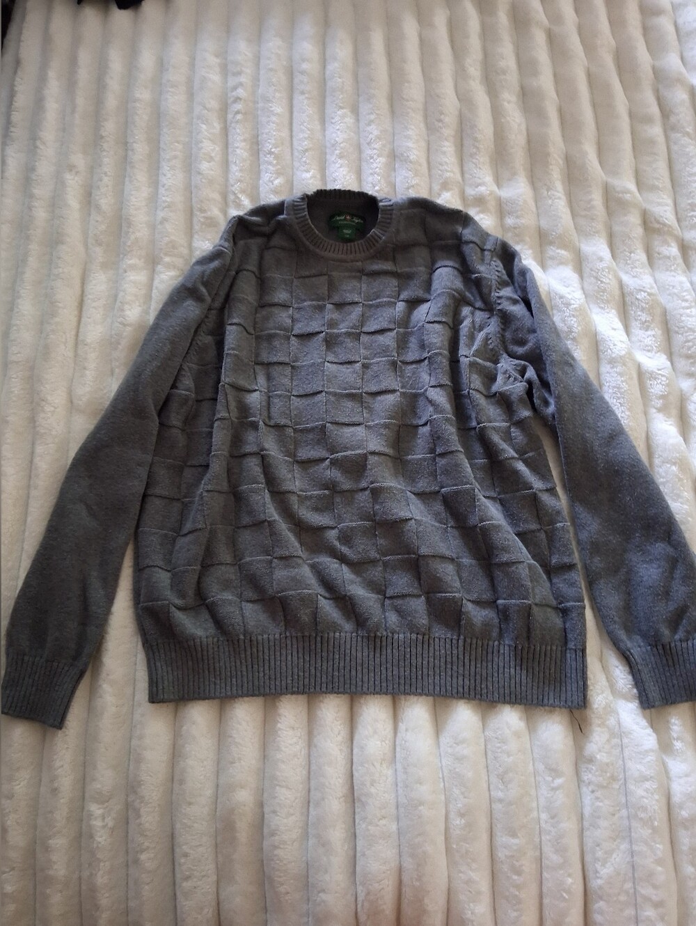 Taylor Men's Gray Textured Crewneck Sweater